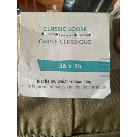 Old Navy Classic Loose Khaki Pants Sz 36/34 NWT - Picture 7 of 7